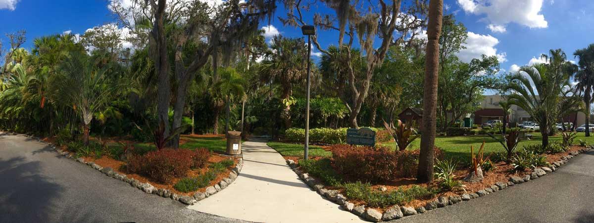 A walkway entering the botanical garden.